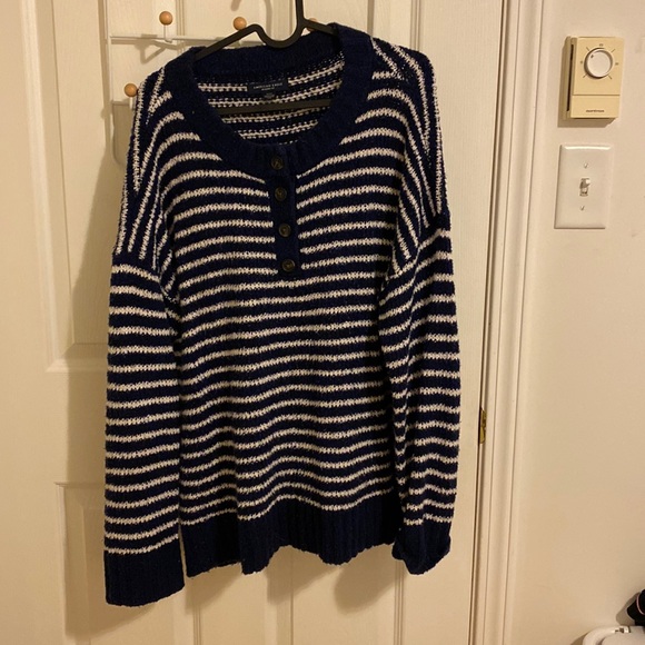 American Eagle sweater - Picture 1 of 1